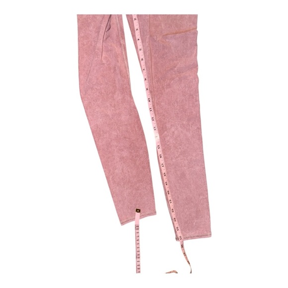 Vuori Washed Studio Legging, Washed Marsala, Size S NWT - Picture 5 of 10